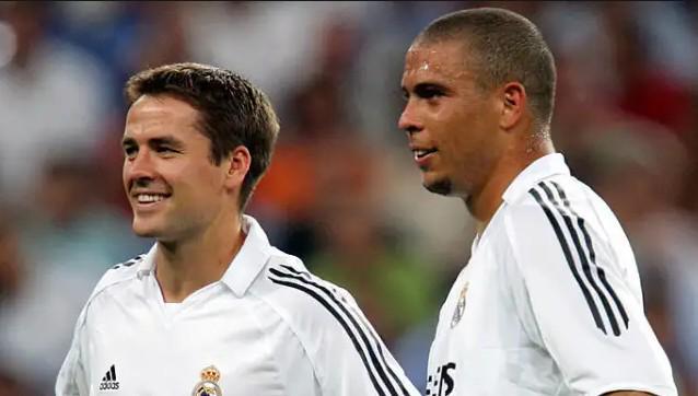 并利用其在 并利用其在